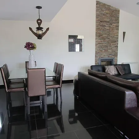 Casa Numa Zona Tranquila